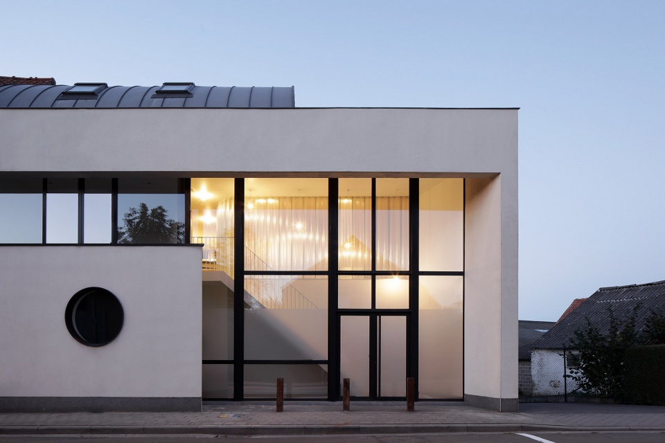 house hcb by de baes associates