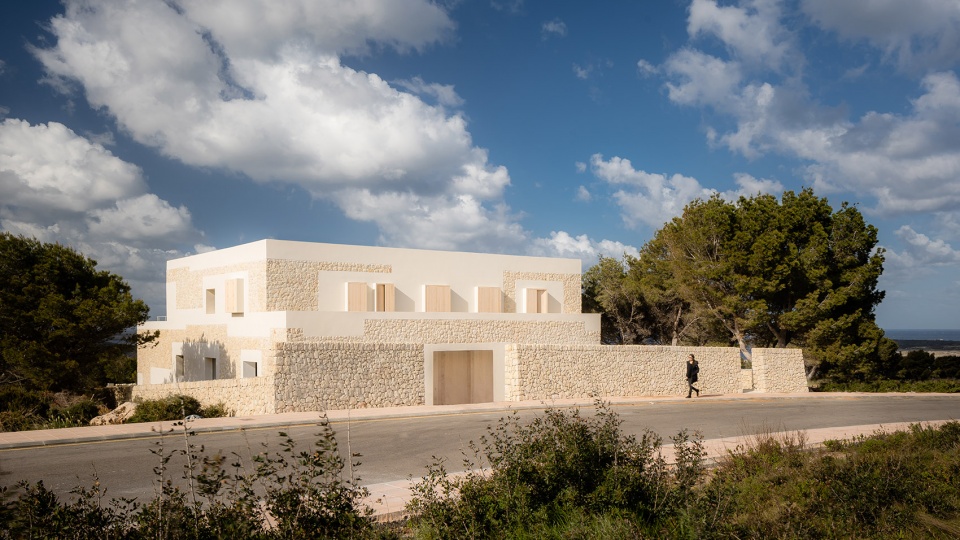 stone house by nomo studio