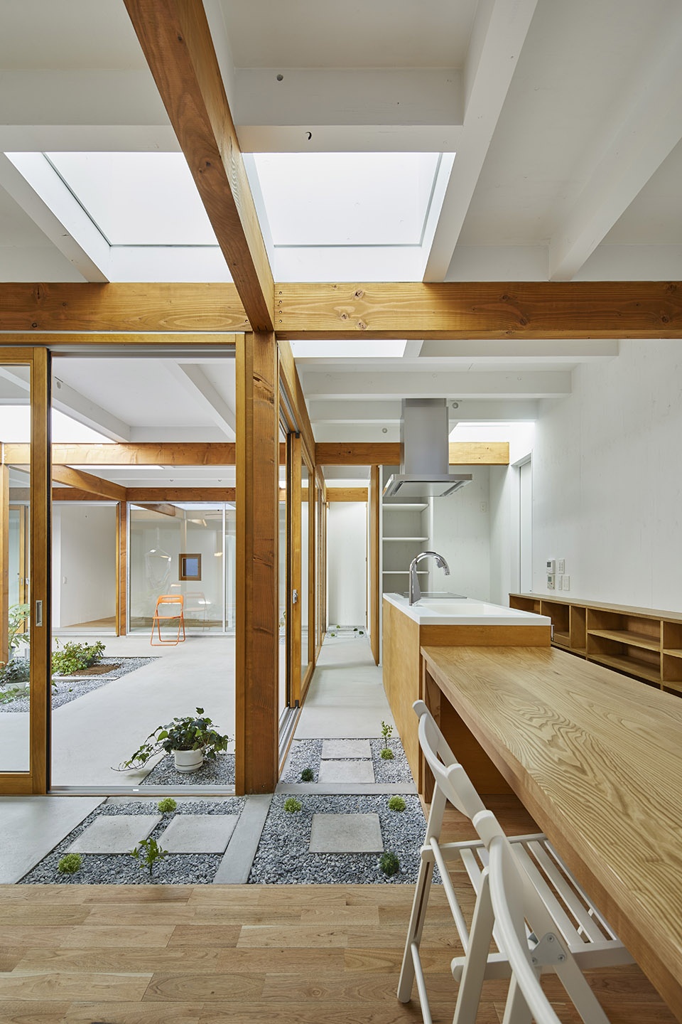 house in kozukue by takeshi hosaka architects