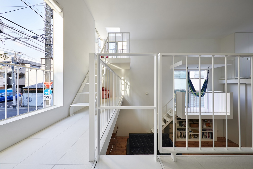 balcony house by takeshi hosaka architects