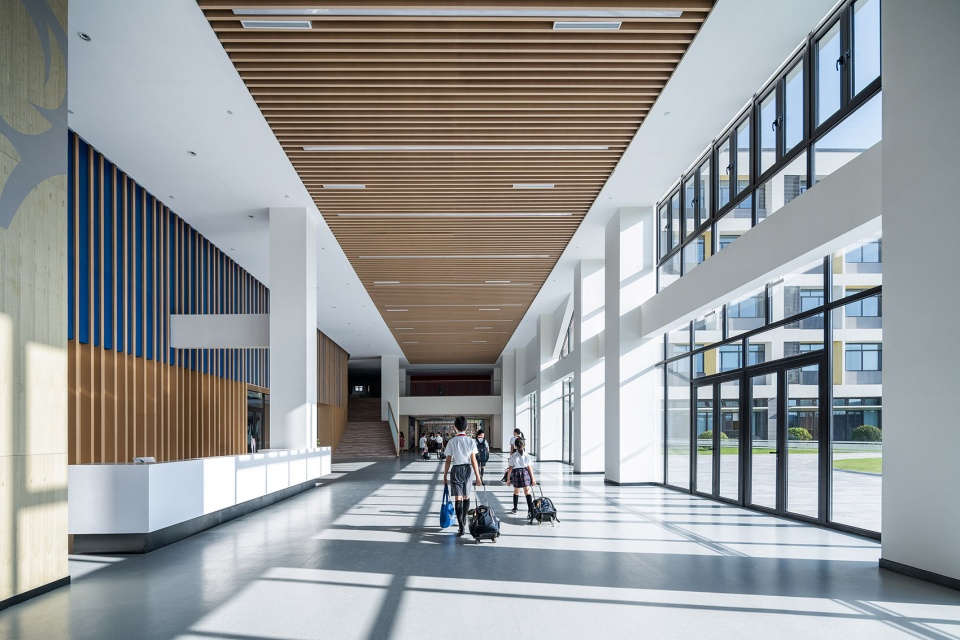 shanghai united international school qingpu campus china by tobe architects