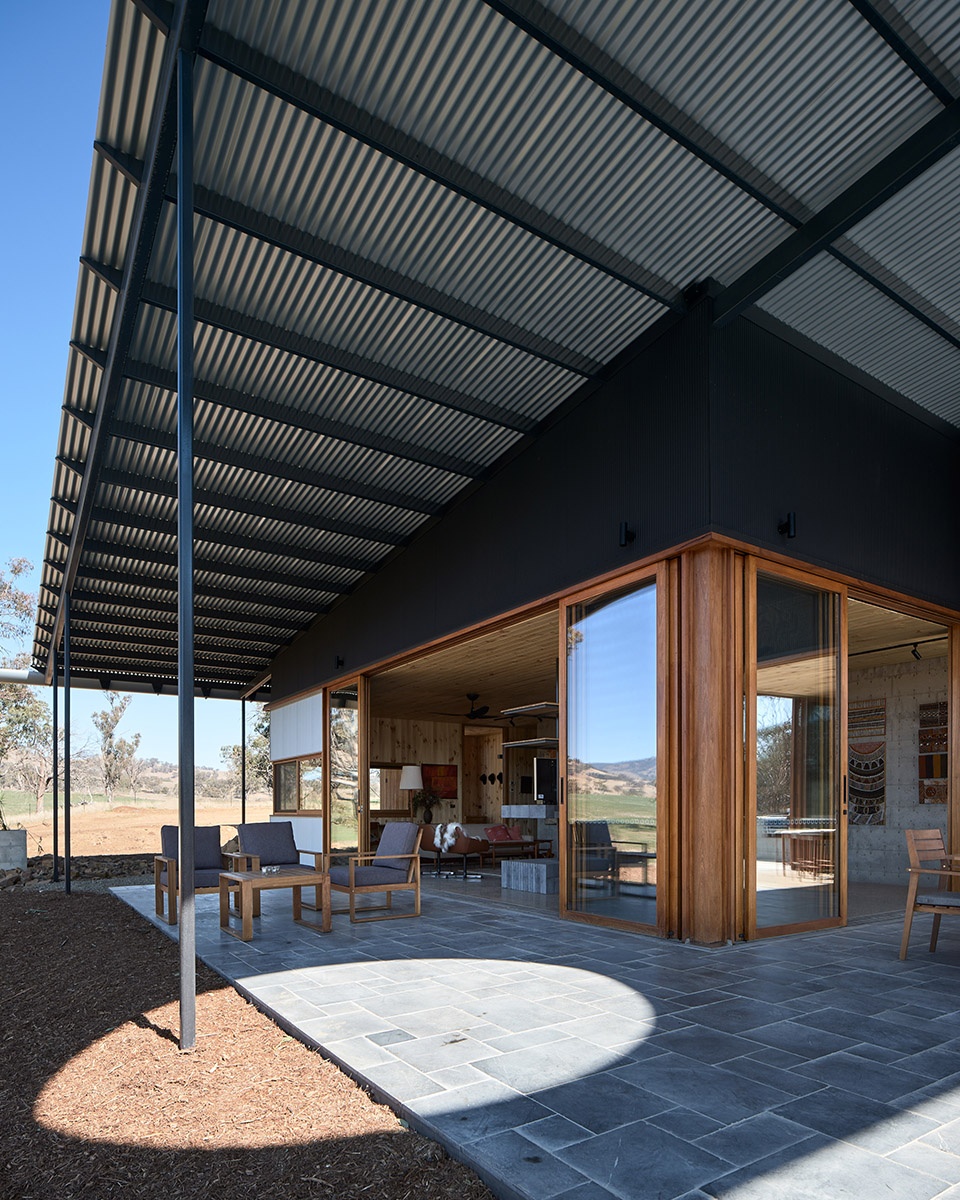 upside down akubra house by alexander symes architect