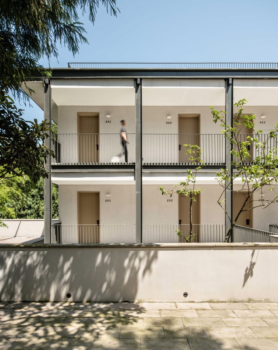 in between arts and humanities hotel by lew associates