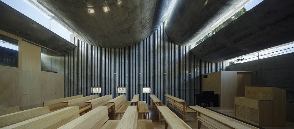 shonan christ church by takeshi hosaka architects