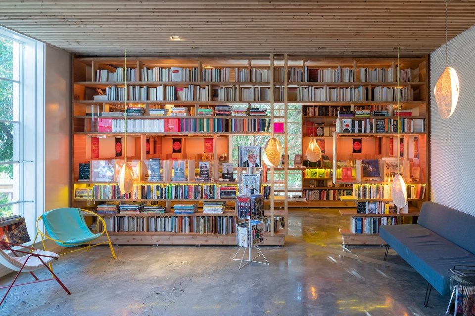 second home offices in hollywood by selgascano