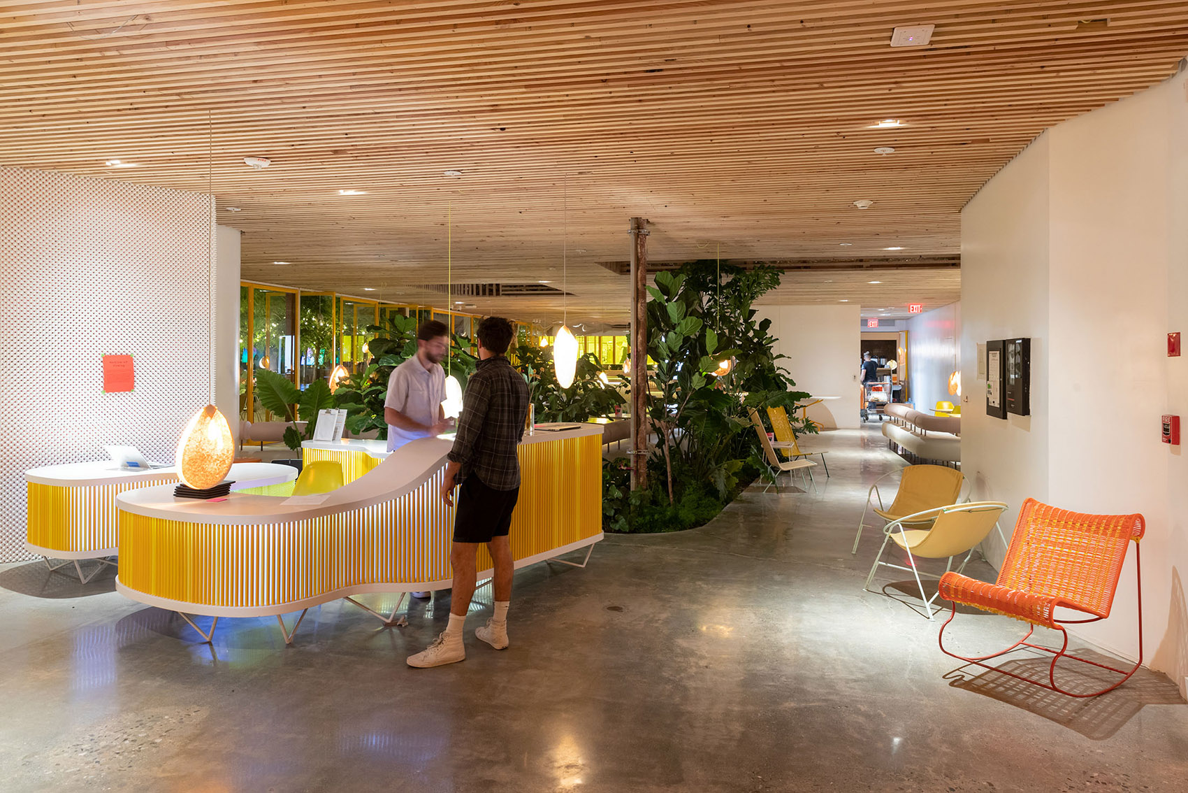 Second Home Offices in Hollywood by Selgascano 谷德设计网