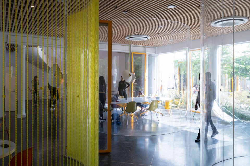 second home offices in hollywood by selgascano