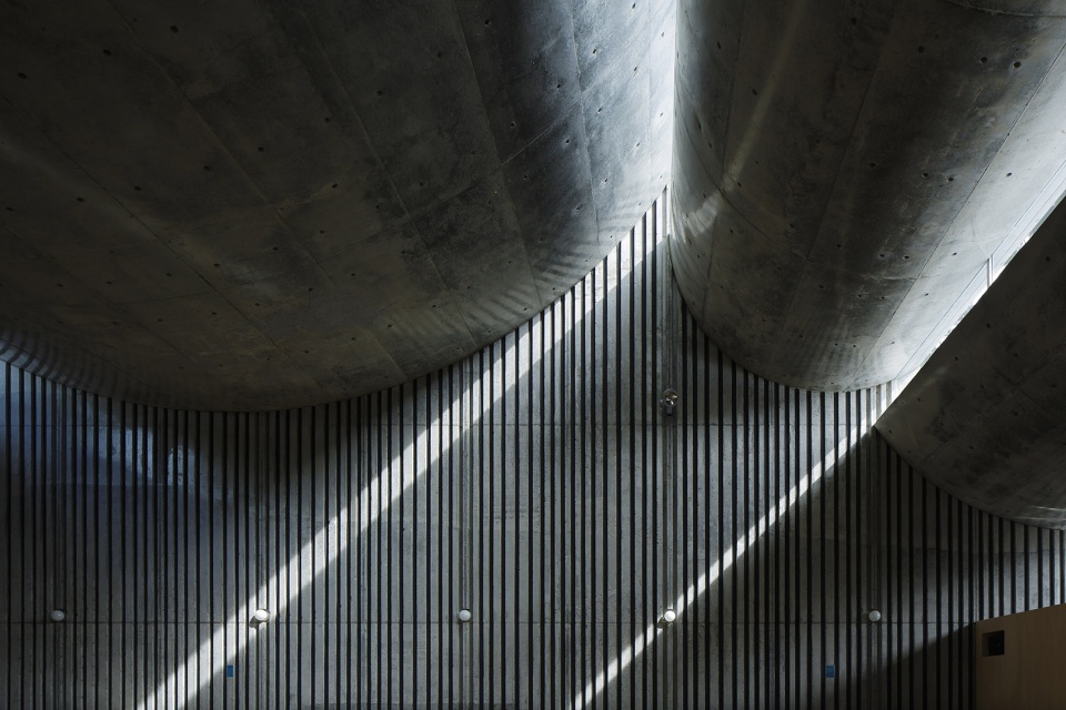 shonan christ church by takeshi hosaka architects