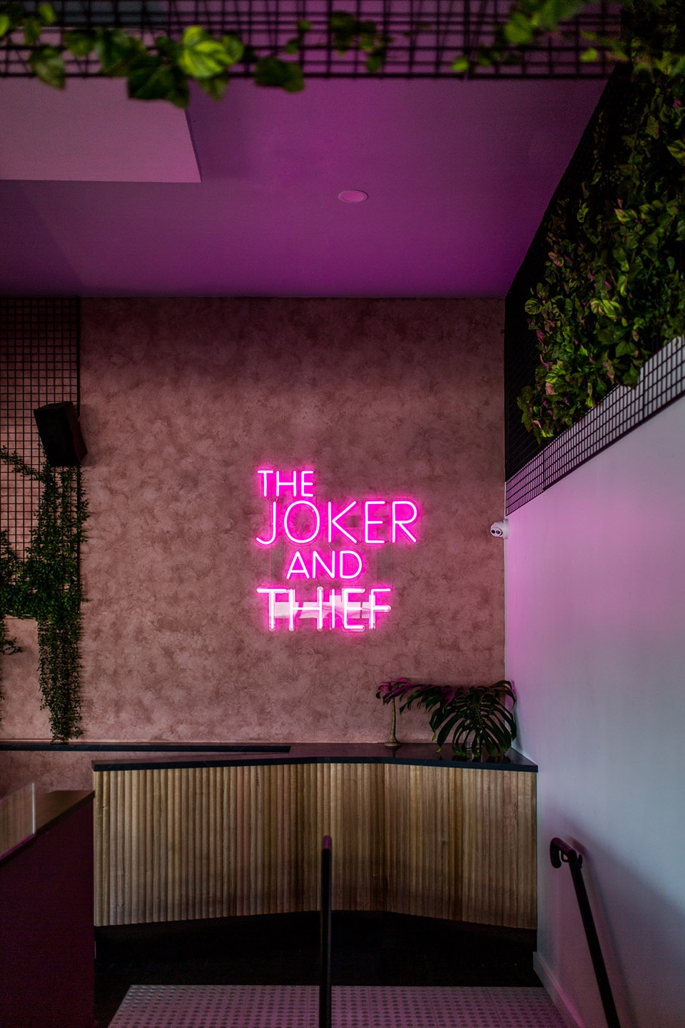 joker thief by fabric architecture