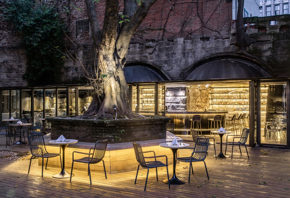 jixuting bar china by qing studio
