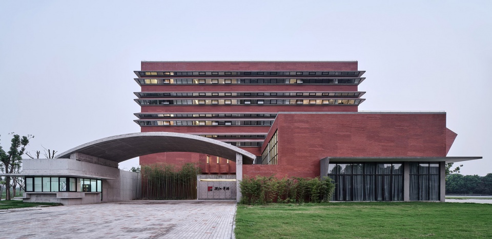 huateng headquarters china by leeko studio