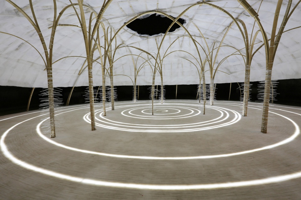 moon hut china by deve build