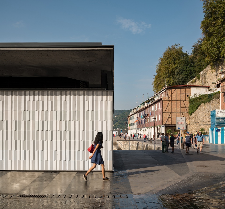 portaaviones pavilion renovation by vaumm