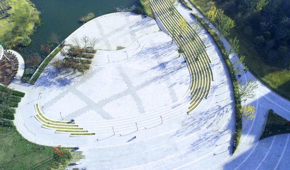 section 1 of the central business district of sanli river park in jiaozhou china by ldg