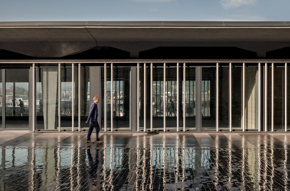 portaaviones pavilion renovation by vaumm