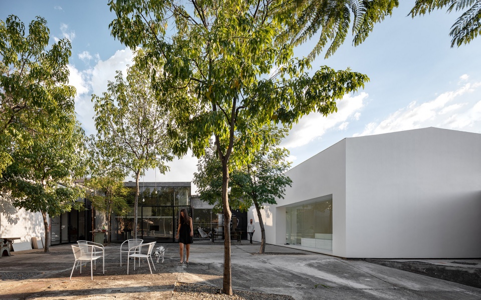 hw studio office by hw studio