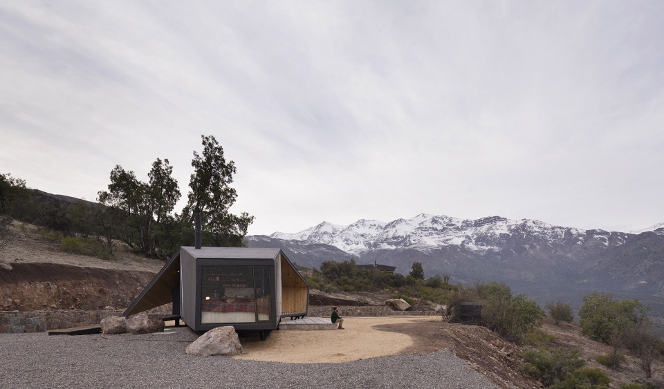 mountaineers refuge by gonzalo iturriaga arquitectos