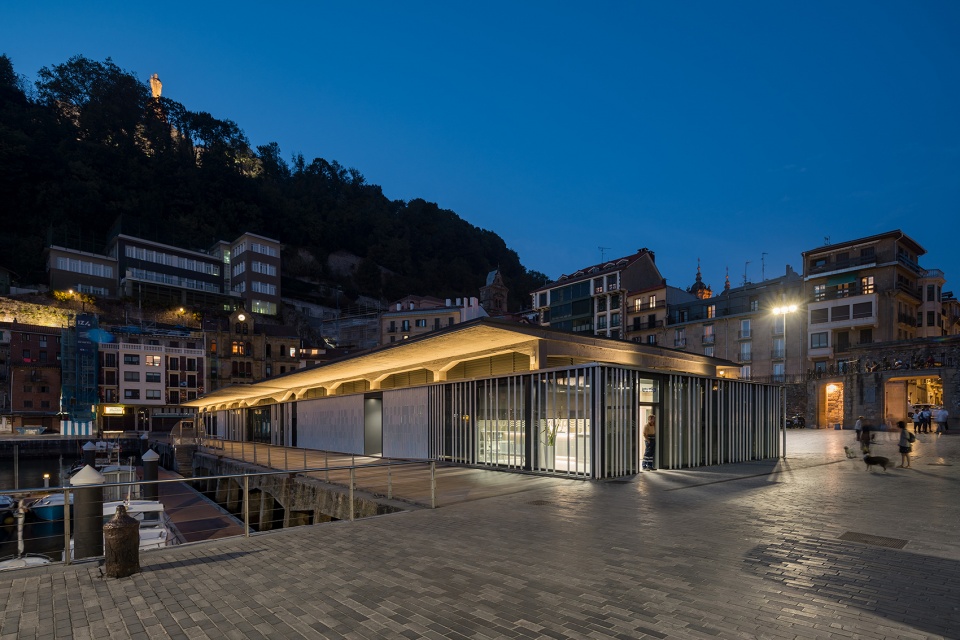 portaaviones pavilion renovation by vaumm