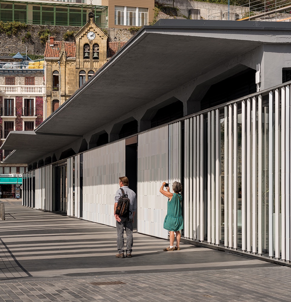 portaaviones pavilion renovation by vaumm
