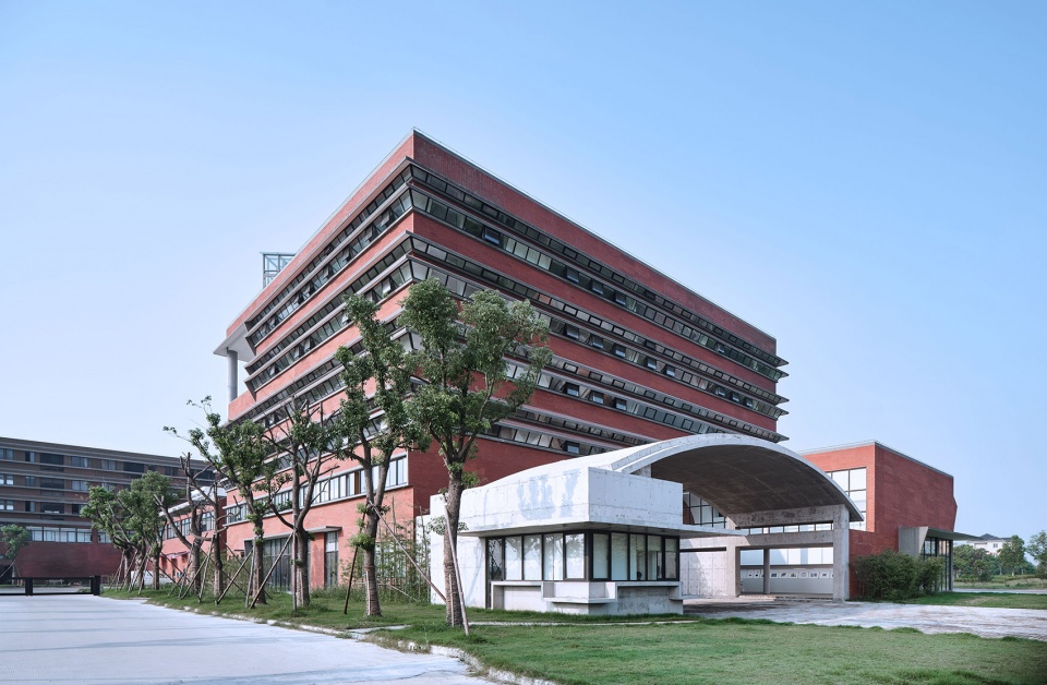 huateng headquarters china by leeko studio