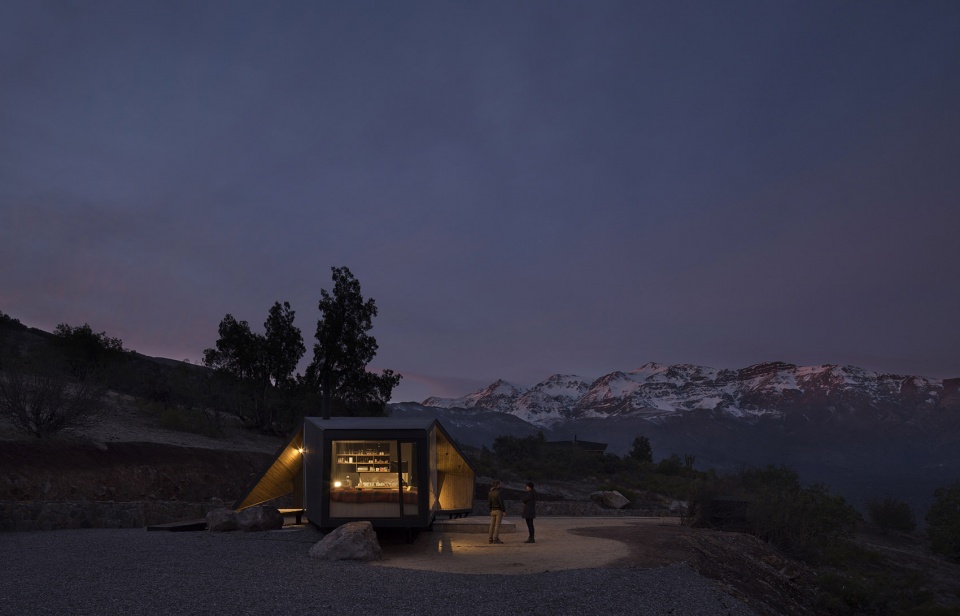 mountaineers refuge by gonzalo iturriaga arquitectos