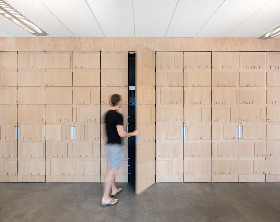 visual collections repository of concordia university by kanva
