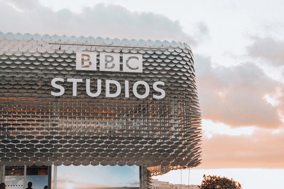 bbc studios pavilion by giles miller studio