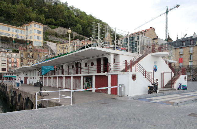 portaaviones pavilion renovation by vaumm