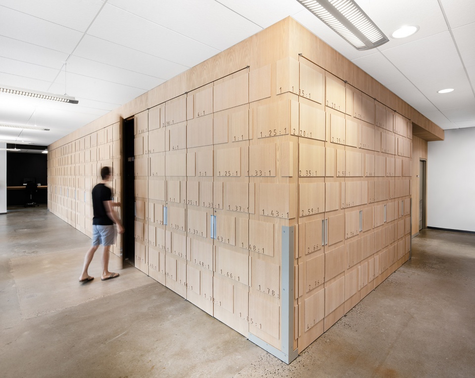 visual collections repository of concordia university by kanva