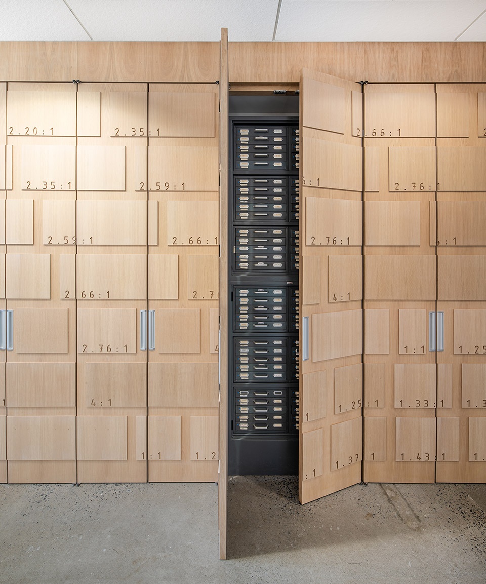 visual collections repository of concordia university by kanva