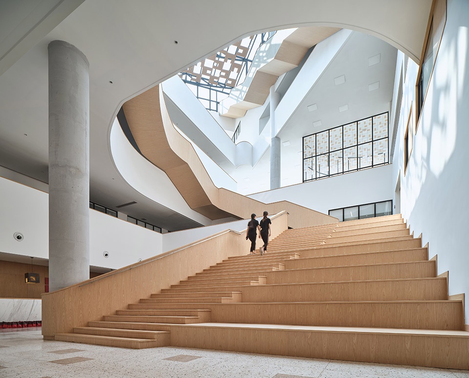 huateng headquarters china by leeko studio
