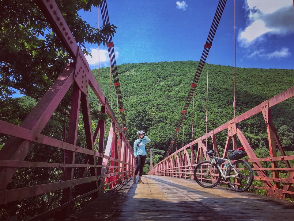 gooood interview shen si travel by bycicle