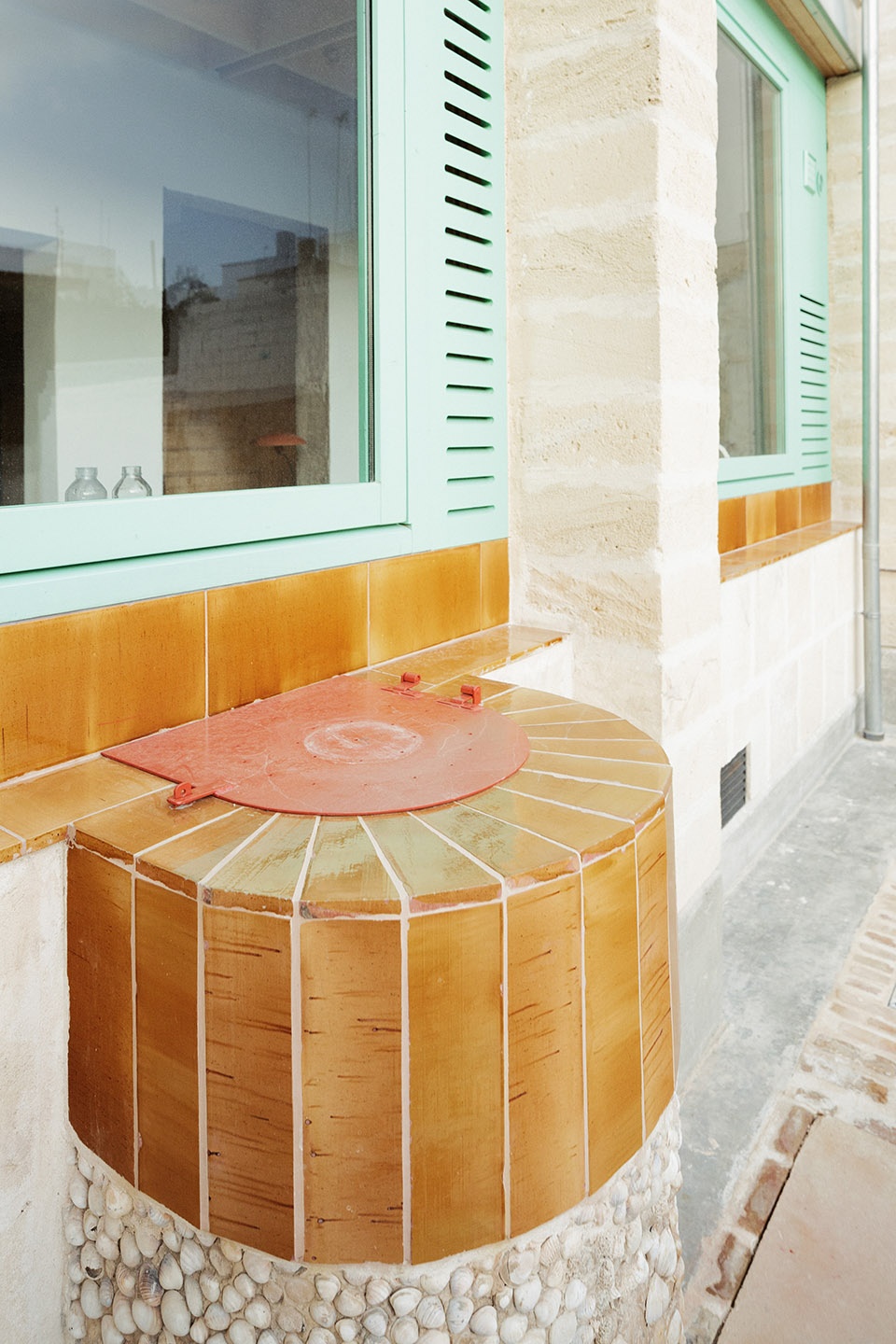plywood house by feina studio