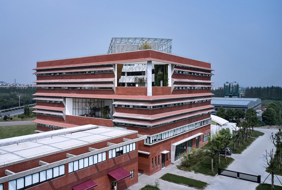 huateng headquarters china by leeko studio