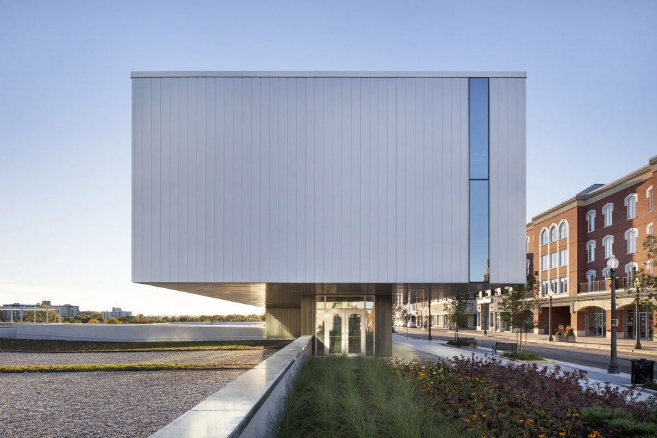 laurier brantford ymca by cannondesign