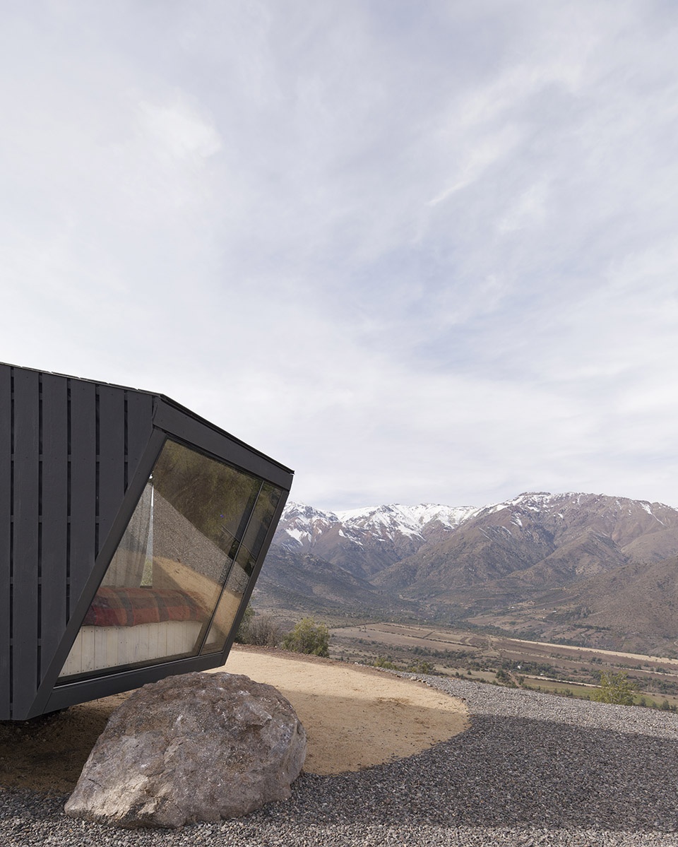 mountaineers refuge by gonzalo iturriaga arquitectos