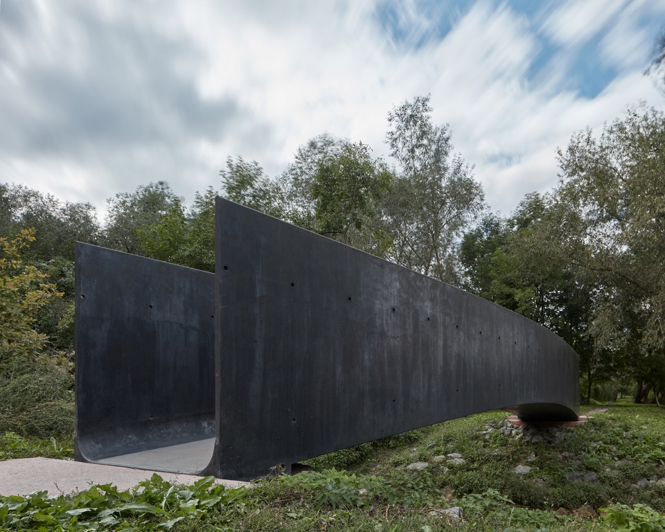 Bridge over the Dřetovice stream by Aoc architects and Klokner Institute