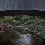 Dřetovice河畔的桥梁和雕塑景观，捷克 / Ondřej Císler + Petr Tej