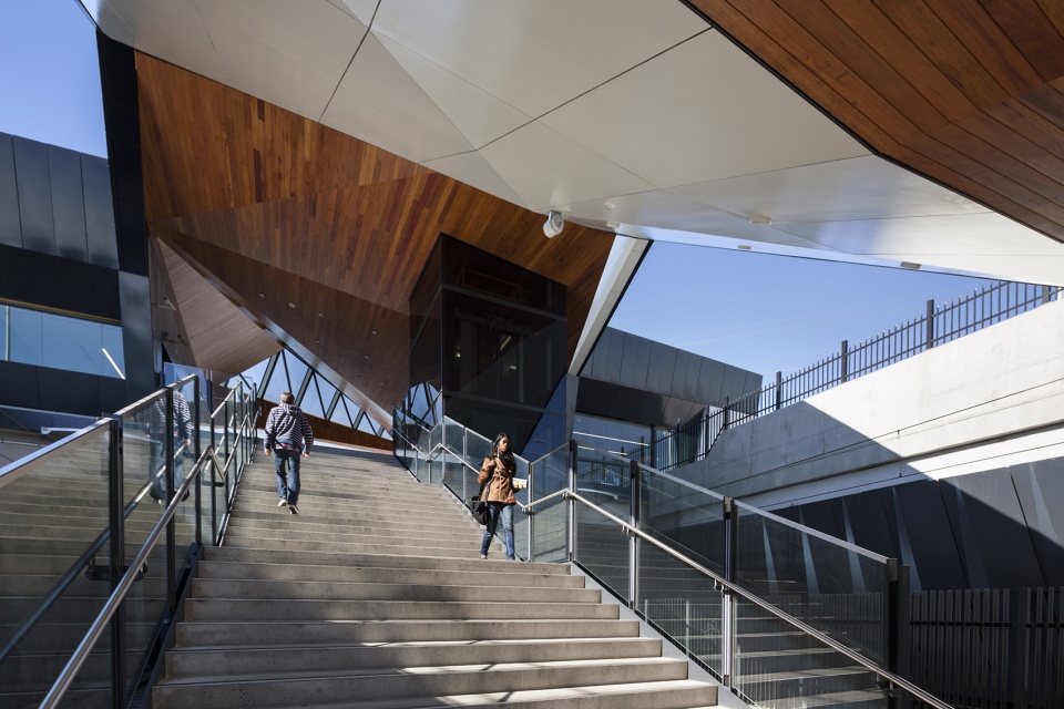south morang rail extension by cox architecture