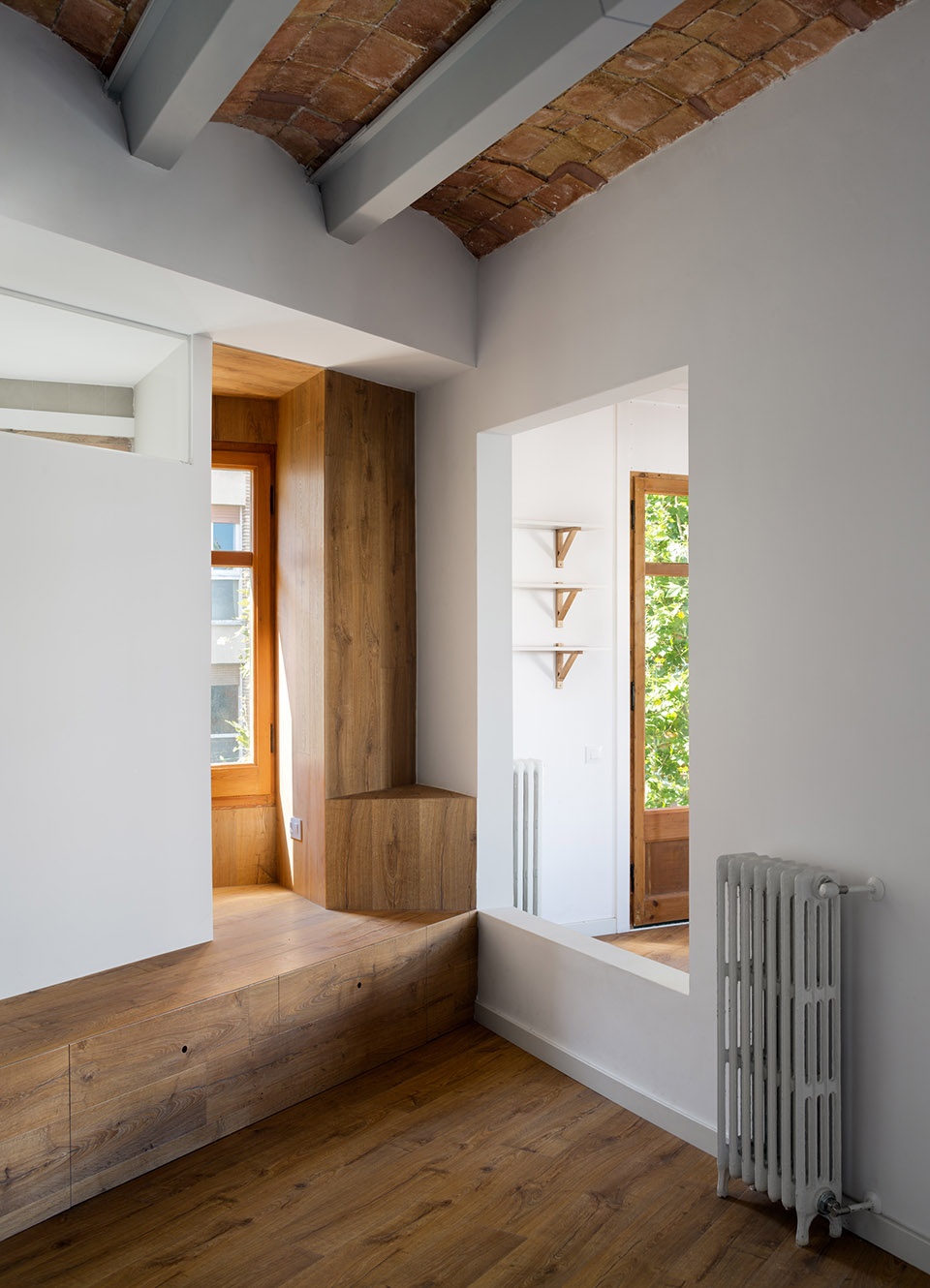 ausias march apartment renovation by hiha studio