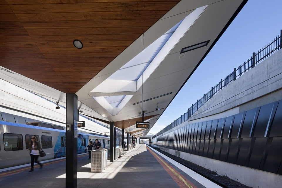 south morang rail extension by cox architecture