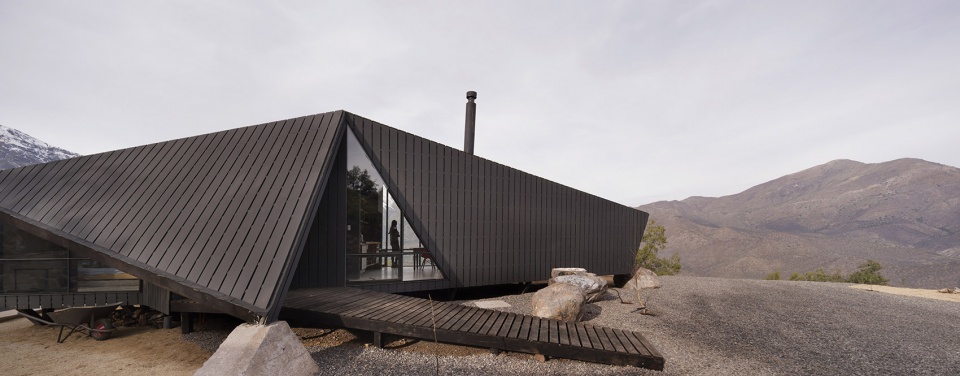 mountaineers refuge by gonzalo iturriaga arquitectos