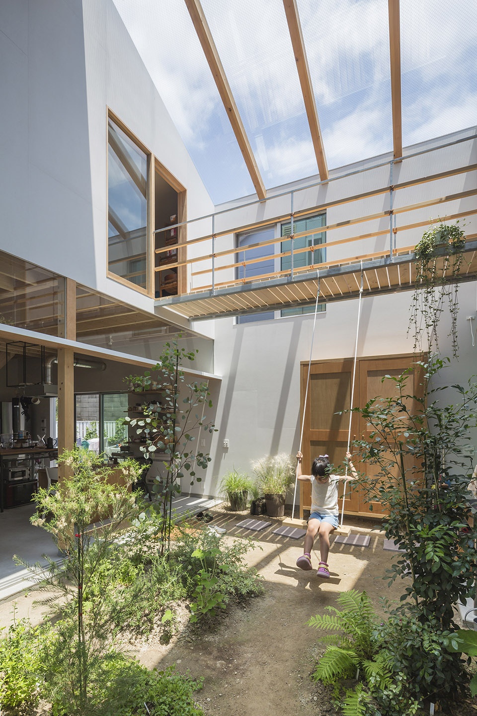 house in tsukimiyama by tato architects