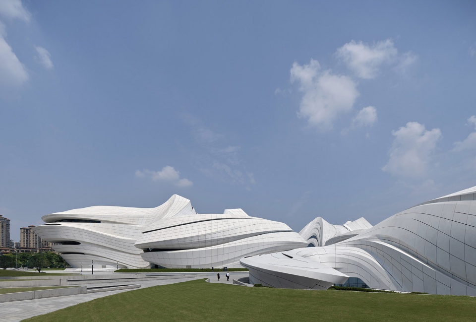 changsha meixihu international culture arts centre by zaha hadid architects