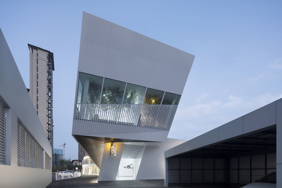 lamborghini exhibition center in zhengzhou china by pma