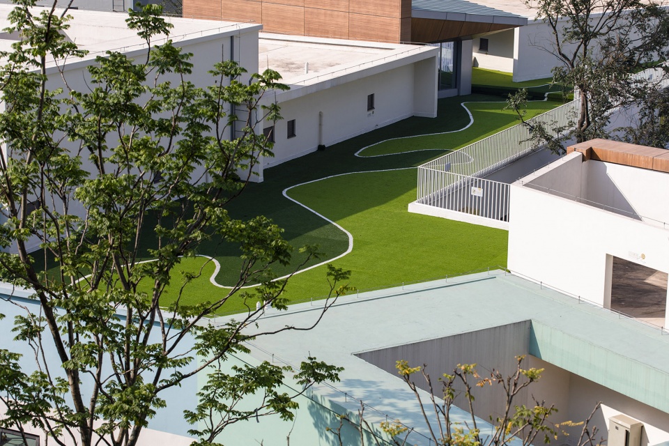 landscape design for chengdu hamilton luxelakes school china by wisto design