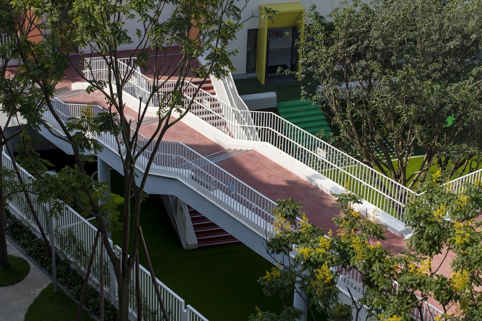 landscape design for chengdu hamilton luxelakes school china by wisto design
