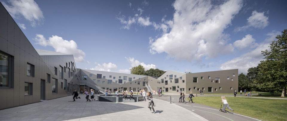 Skovbakken School by CEBRA