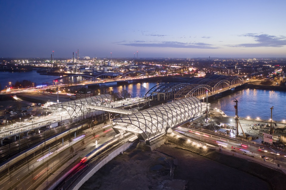 elbbrucken underground and metropolitan railway stations by gmp