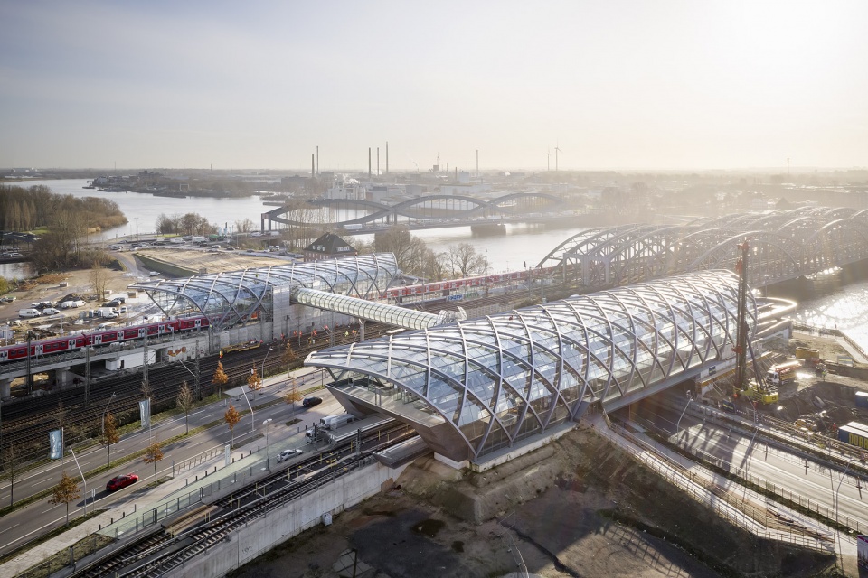 elbbrucken underground and metropolitan railway stations by gmp